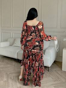 Modelyn Plus Size Floral Print Square Neck Long Sleeve Dress - Black - View 2