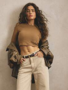 Aralina T-shirt corta casual da donna a maniche raglan con collo rotondo e vestibilità aderente, tinta unita - Castano - Visualizzare 6