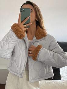 Livesso Women's Casual Contrast Color Patchwork Faux Fur Collar Short Jacket, Quilted Loose Streetwear Padded Coat For Autumn/Winter - Light Grey - View 4