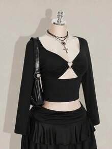 SHEIN ICON Conjunto de 2 piezas de top corto calado y minifalda de unicolor talla grande - Negro - Ver 5