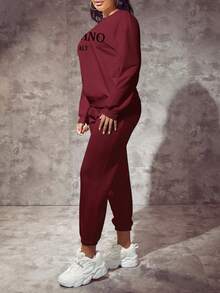 SHEIN SXY 大码休闲简约黑色字母印花圆领宽松加厚卫衣，适合秋冬季节穿着；酒红色女式印花卫衣，适合新年派对 - 酒紅色 - 查看 5