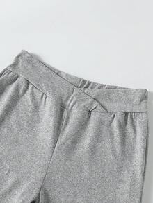 三件套少女黑色休闲运动舒适时尚裤装，个性化腰带设计，喇叭裤腿剪裁，适合室内/室外、派对、运动、旅行、上学、通勤等各种场合，春/秋/冬季皆宜。 - 灰色 - 查看 8