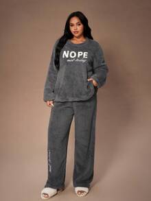 Lazeform 大码女士舒适蓬松睡衣套装，双面抓绒，字母刺绣，休闲圆领女士家居服套装，舒适套装，女士冬季服装 - 深灰色 - 查看 6