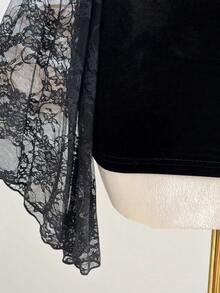 Elamini 黑色天鹅绒和蕾丝拼接圆领露肩复古喇叭袖紧身迷你连衣裙，优雅精致，适合秋冬季派对、婚礼、约会、休闲穿着 - 黑色 - 查看 6