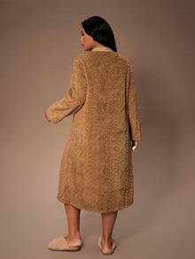 Lazeform Camicia da notte lunga e soffice in jacquard con bottoni e colori a contrasto, per taglie comode, adatta per l'autunno/inverno