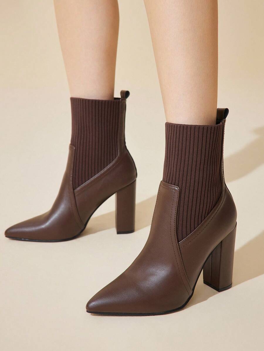 CUCCOO BASICS بوت نسائية ذات كعب سميك وأصبع مدبب باللون البني الداكن، أنيقة للتنقل والاستخدام اليومي، متعددة الاستخدامات، قصيرة الساق من الأقمشة المحبوكة