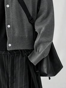 Manfinity BRENVOR 男士撞色纽扣开襟休闲开衫毛衣，长袖上衣 - 黑色 - 查看 6