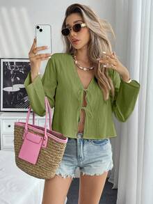 Pariaura （100% 纯棉）纯色系带前落肩衬衫假日纯色梭织宽松常规女式喇叭袖衬衫 - 軍綠色 - 查看 3