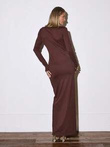 MUSERA V领深V褶皱前襟长袖修身长款连衣裙，适合夜晚外出、秋季派对等场合，性感优雅，尽显甜美气质。 - 咖啡棕 - 查看 5