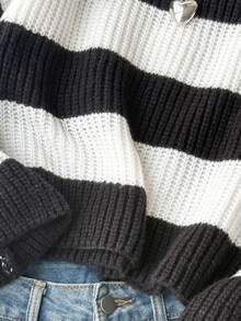 SHEIN Women's Fashion Versatile Simple Black & White Contrast Crew Neck Cropped Chunky Knit Sweater, Autumn/Winter - Black and White - View 3