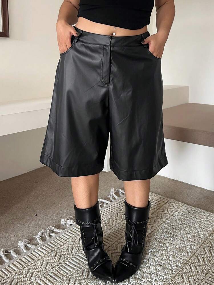 Dazy Plus Plus Size Black PU Leather Loose Wide Leg Shorts, Fashion, Autumn/Winter
