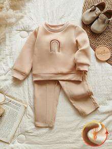 SHEIN Vintaside Kids 2 件套男婴彩虹印花长袖卫衣 + 裤子套装，时尚舒适，适合日常外出，春秋季 - 杏色 - 查看 4