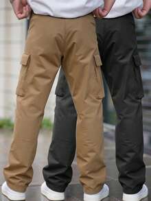 Manfinity Homme 2 件男士长裤套装，多口袋工装裤和休闲直筒裤 - 彩色 - 查看 2