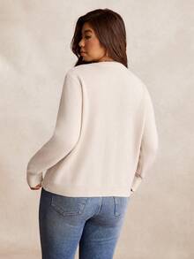 Nubod 大码休闲纯色金色纽扣波浪领长袖开衫 - 杏色 - 查看 2