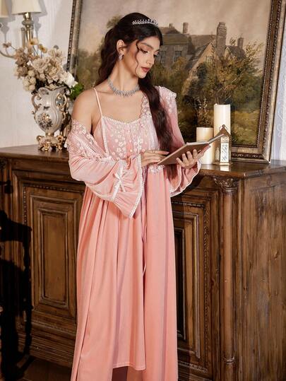 PalaceNights 复古宫廷风花卉刺绣荷叶边领丝绒睡袍+吊带裙套装，秋冬蓬松睡衣套装，女士睡袍睡衣套装，舒适家居服