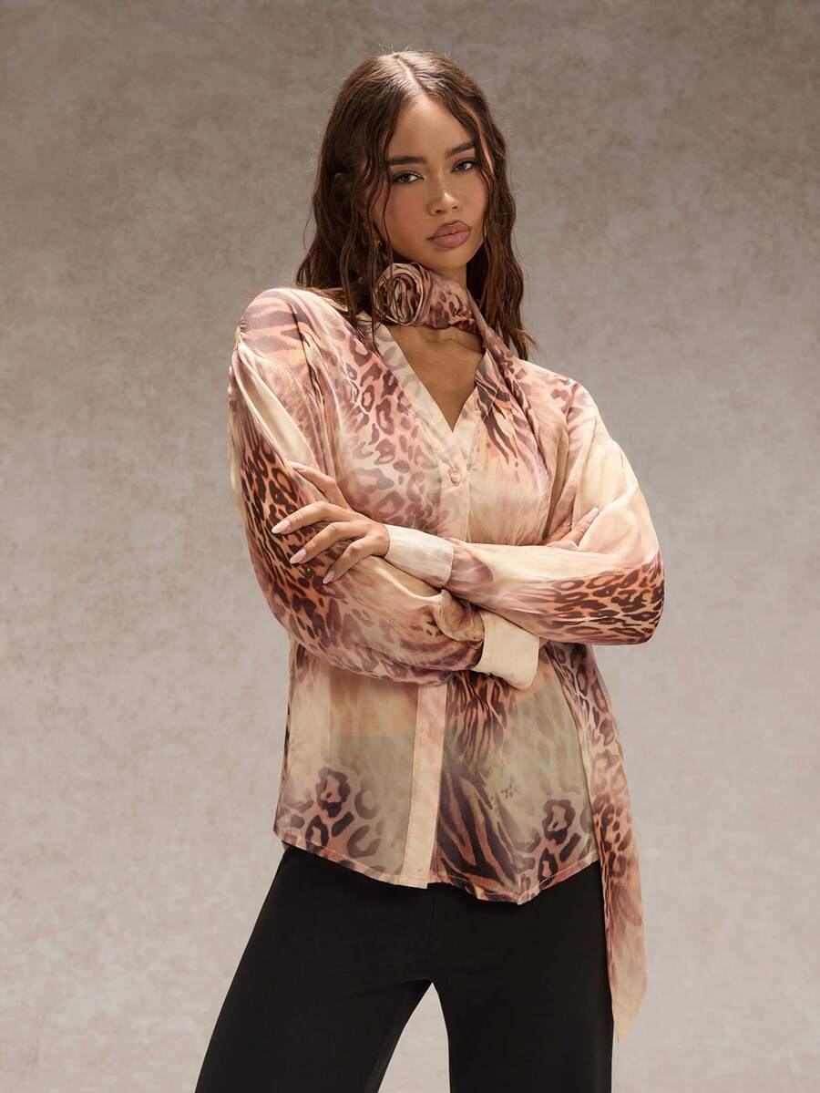 Glamine Blusa de manga larga suelta y delgada con decoración de flores 3D y estampado de leopardo para mujer, otoño - Multicolor - Ver 1