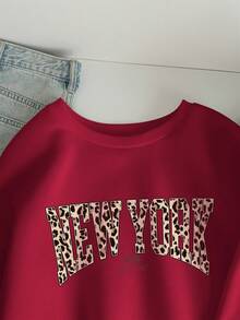 SHEIN EZwear 休闲简约豹纹印花“NEW YORK”标语图案酒红色圆领宽松厚款女式运动衫，秋冬 - 酒紅色 - 查看 5