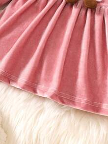 SHEIN Newborn Baby Pink Dress With 3D Bear Pocket, Sweet & Cute Style, Winter Fall - Pink - View 4