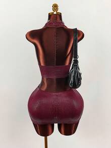 Amplova 女士勃艮第鳄鱼印花性感 V 领上衣和迷你裙套装，派对装 - 酒紅色 - 查看 2