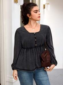 SHEIN Frenchy Kaos Lengan Panjang Kasual Wanita Ukuran Besar dengan Kerah Bulat dan Pinggang Berkerut, Motif Salju. - Hitam - View 4