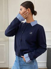 DAZY Cárdigan casual de mujer de manga larga con parches a cuadros y bordado de letras 2 en 1 - Azul Marino - Ver 6