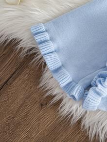 SHEIN Vintaside Kids 这款少女休闲可爱的蓝色连衣裙,饰有兔子图案和蝴蝶结装饰,包含一件针织开衫和一条针织阔腿裤。柔软舒适,适合日常生活、旅行、度假、居家、幼儿园、开学、聚会等各种场合,是秋冬季节的百搭单品,长袖长裤款式,也适合春冬季节穿着,是节日女孩的理想选择。 - 淺藍色 - 查看 10