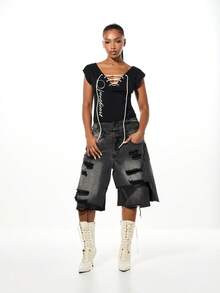 SUMWON WOMEN 带有图案印花和前部系带细节的系带短款上衣，适合节日和休闲穿着 - 黑色 - 查看 5