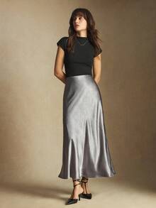 BizChic 2025秋冬新款灰色缎面褶裥中长裙，现代优雅，适合都市通勤、日常百搭、浪漫休闲，亦可搭配90年代复古风服饰，例如圣诞节、新年、感恩节派对、海滩、毕业典礼、时尚假日等场合，也适合婚礼宾客、主人、约会、派对、音乐会、早午餐、机场等。 - 灰色 - 查看 2