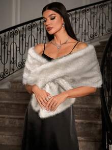 Zolique Chal sólido y versátil con hombros descubiertos y diseño esponjoso para mujer - Blanco - Ver 6