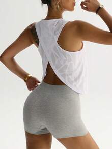 Dewbera 2 件女式无袖圆领运动上衣，提花面料，交叉镂空后背设计，宽松版型，适合日常休闲穿着、跑步、瑜伽、健身、网球等，春夏季 - 彩色 - 查看 4