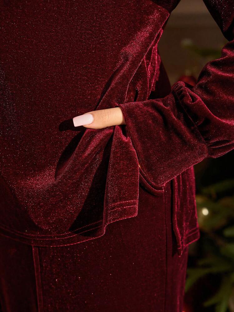 2pcs Plus Size Women Fall Casual Red Hoodie Sweatshirt And Pants Set With Pockets,Plus Size Women Fall/Winter Elegant Party Casual Long Sleeve Velvet Burgundy Sweatshirt And Pants 2 Pieces Set With Pockets,Plus Size Winter Clothes,Autumn/Winter,Going Out Outfits,2025 New Clothes,Simple And Fashionable For Everyday Wear,Christmas Outfit For Women ,New Year Clothes,Christmas Party,Wide Leg Pants Set, Comfortable Two Piece Set