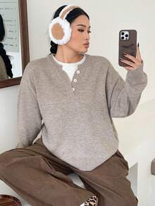 Dazy Plus 大码女式休闲撞色拼布纽扣装饰宽松套头衫，秋冬 - 卡其色 - 查看 3