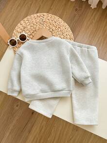 Babygirl 可爱休闲灰色字母印花卫衣和裤子套装，秋冬