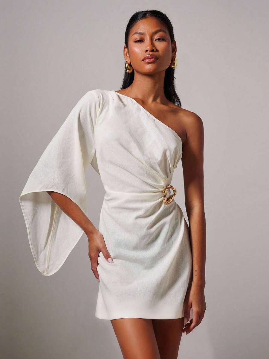 COSMINA Vestido corto de mujer con cuello asimétrico elegante, hebilla de metal, drapeado ajustable y cintura con lazo, versátil para ir a la oficina o para uso diario, apto para todas las estaciones - Blanco - Ver 1