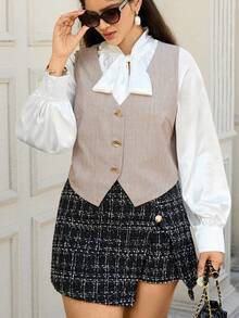 SHEIN LUNE 大码女式金属单排扣休闲背心，适合新年派对、优雅女士、优雅女式衬衫、休闲女式衬衫、夏季度假背心和学院风上衣，毛衣背心，教师衬衫，法式风格 - 卡其色 - 查看 1