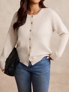 Nubod 大码休闲纯色金色纽扣波浪领长袖开衫 - 杏色 - 查看 7