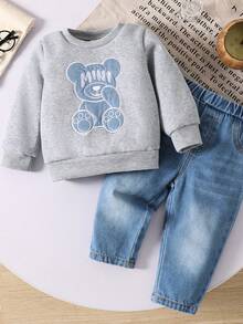 SHEIN 男婴保暖内衬圆领卫衣牛仔裤套装（2件套），可爱小熊刺绣，舒适百搭，秋冬季基础休闲服饰，适合室内、室外、日常穿着、运动、玩耍、派对、拍照、度假、返校、街头风、慢跑、运动服、万圣节等场合。 - 淺灰色 - 查看 1