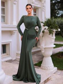 Aureia Elegante y lujoso vestido largo con aplicaciones hechas a mano en color verde oliva, adecuado para bodas, fiestas, vacaciones, galas y eventos formales (con bordados y aplicaciones elaborados) - Verde hierba - Ver 6