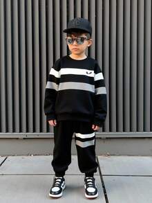 Genkimix Kids 2 pièces/Set Jeune garçon Vêtements de sport décontractés Streetwear sweat-shirt rayé ailes mignonnes + Pantalon, Convient pour port quotidien, l'école, les sorties, les sports, printemps et l'automne, offrant de multiples options d'assortiment pour les tout-petits garçons. La conception générale est simple et généreuse, confortable et à la mode à porter. Cet ensemble de survêtement sera un choix pratique et élégant dans la garde-robe des tout-petits garçons. - Multicolore - Voir 5