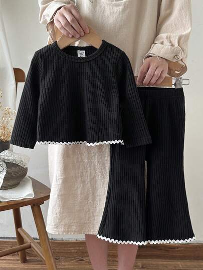 SHEIN Baby Girls' Minimalist Black Solid Color Fitted Crew Neck Long Sleeve Top And Flared Pants Set, Suitable For Outings, Dates, Commuting, Shopping, Casual, Sports, Fitness, Parties
