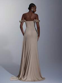 Elitara 优雅杏色简约亮面缎面 3D 花卉露肩美人鱼下摆侧垂高开衩礼服，适合所有正式场合、毕业典礼、婚礼、晚会 - 香檳色 - 查看 4