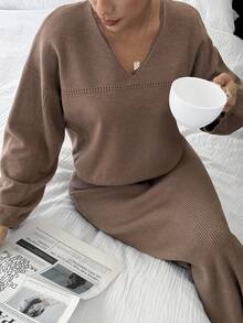 DAZY 女式纯色 V 领落肩长袖毛衣和针织中长裙两件套休闲套装，秋冬 - 咖啡棕 - 查看 3