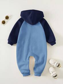 SHEIN Neugeborenes Baby Unisex süßes Bären Muster gestrickter verdickter Kapuzen-Romper, Herbst/Winter