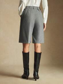 BizChic 2025秋冬新款灰色褶裥腰侧口袋百慕大短裤，复古别致优雅都市通勤休闲浪漫90年代圣诞节新年、感恩节派对海滩毕业典礼时尚百搭简约浪漫，适合婚礼宾客、主人、约会、派对、音乐会、早午餐、机场等多种场合。 - 灰色 - 查看 3