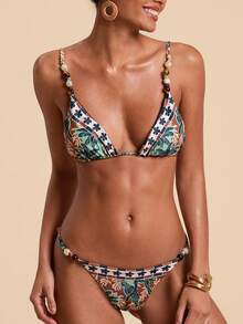 Travachic Bộ bikini in họa tiết toàn thân đính cườm và chân váy đồng bộ, bộ bikini và chân váy, đồ bơi đi biển, bãi biển, trang phục đi biển cho nữ, bộ đồ đi biển, trang phục đi biển cho nữ, thời trang đi biển, thời trang đi biển nữ, màu đen, bãi biển, trang phục đi biển, thường ngày, kỳ nghỉ, trang phục kỳ nghỉ cho nữ, kỳ nghỉ, trang phục nghỉ hè, trang phục nghỉ lễ cho nữ, kỳ nghỉ, trang phục nghỉ lễ cho nữ, thanh lịch, đi chơi, tiệc tùng, bãi biển, trang phục đi biển cho nữ, chân váy đi biển, bộ đồ đi biển, trang phục đi biển, trang phục đi biển cho nữ, mùa hè, quần áo mùa hè, trang phục nghỉ lễ mùa hè, hoa, họa tiết đồ họa, lễ hội Carnival, lễ hội, từ xuân đến hè, trang phục Bohemian, trang phục Ibiza, phong cách phương Tây - Nhiều màu - Xem 6