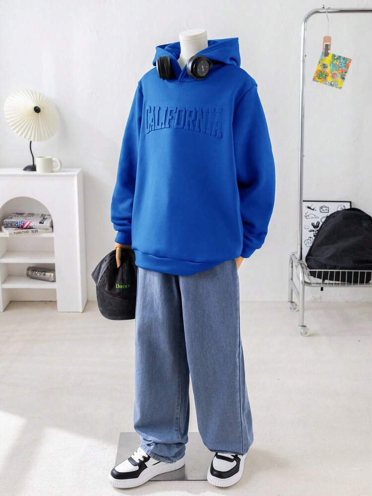 SHEIN 青少年男孩休閒連帽衛衣，壓紋英文文字，長袖，秋冬，運動，嬰兒藍，Y2K，畢業，返校，百搭衛衣 - 寶藍色 - 查看 4