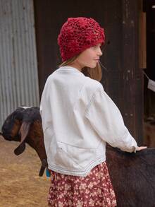 少女白色牛仔外套，Y2K风格，宽松版型，休闲时尚，舒适棉质牛仔面料，西部牛仔风女童牛仔外套