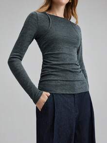 Màu xanh lá cây đậm