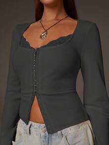 Athîral Top casual de mujer de color liso con cuello en V, patchwork de encaje y mangas raglán, ajuste ceñido - Gris Oscuro - Ver 3
