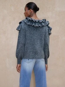 Lumalex VITNOS 奢华秋冬新款女士宽松休闲高领长袖针织灰色毛衣，饰有荷叶边下摆和亮片装饰，层叠荷叶边设计，适合假日度假穿着。这款荷叶边针织衫采用灰色荷叶边设计，休闲舒适，适合日常穿着，秋冬休闲风，尽显时尚魅力，是派对造型的理想之选。这款奢华毛衣适合秋冬穿着，也适合新年、大地色系女性、优雅女性、法式优雅、舒适保暖，是周末、秋季工作日等场合的时尚之选，适合约会、外出、夜生活、派对、婚礼、假日、度假、生日等各种场合。